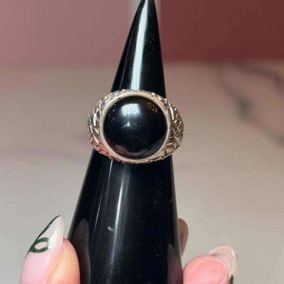 Black Onyx Sterling Silver Ring: Size 7 • Classic Gemstone Jewelry - Picture 2 of 9